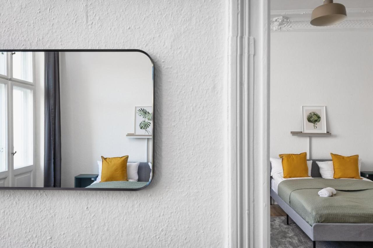 Riesiges Apartment Nahe Kudamm Sehr Schoner Altbau 123M2 Gross 12 Gaste Berlín Exteriér fotografie